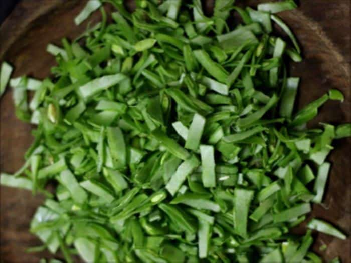 Avarakkai (Broad Beans) Poriyal Cut